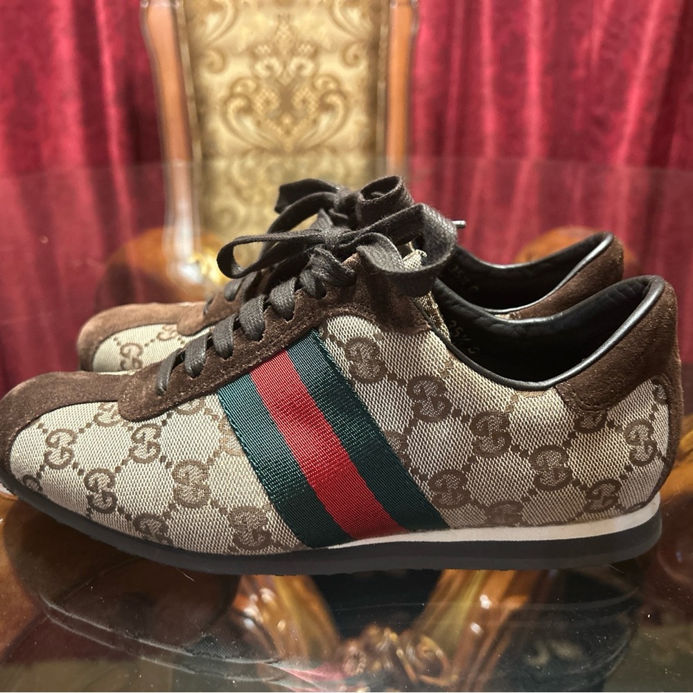 100% AUTHENTIC Gucci Women’s GG Logo Sneakers